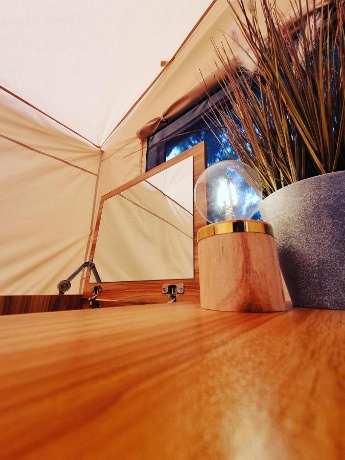 Bell Tent Village Ноттингем Экстерьер фото