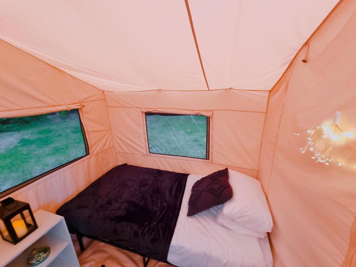 Bell Tent Village Ноттингем Экстерьер фото