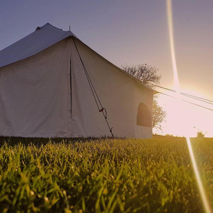 Bell Tent Village Ноттингем Экстерьер фото