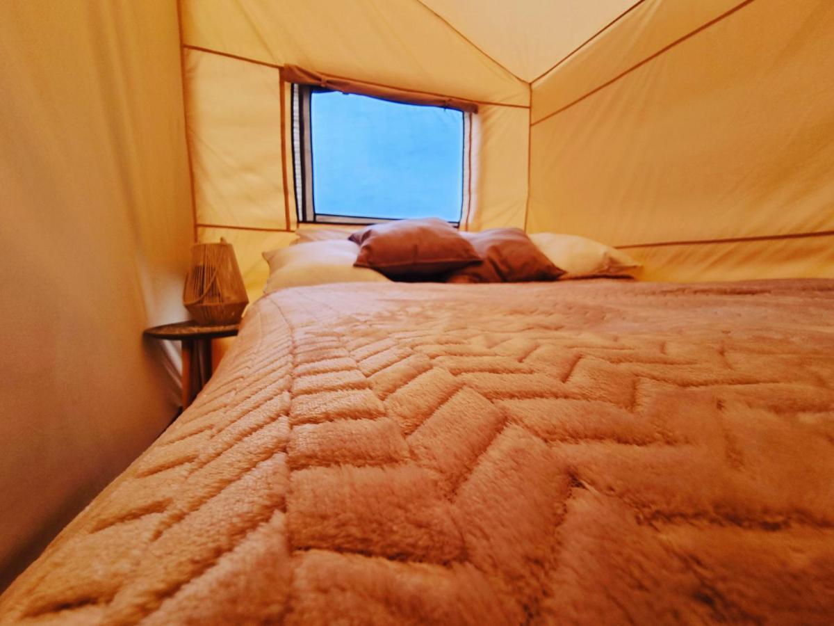 Bell Tent Village Ноттингем Экстерьер фото