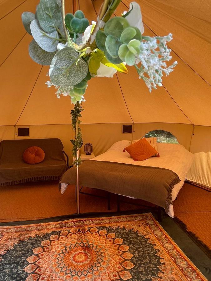 Bell Tent Village Ноттингем Экстерьер фото