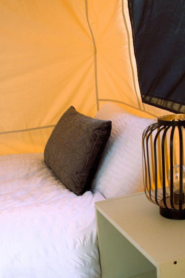 Bell Tent Village Ноттингем Экстерьер фото