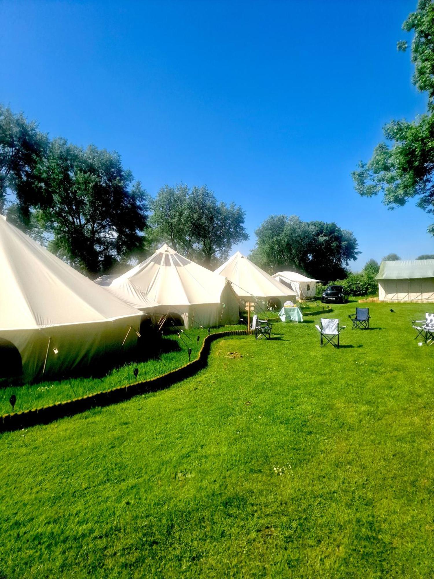 Bell Tent Village Ноттингем Экстерьер фото