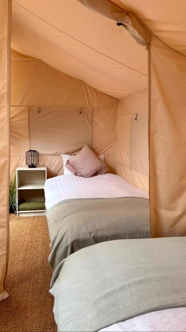 Bell Tent Village Ноттингем Экстерьер фото
