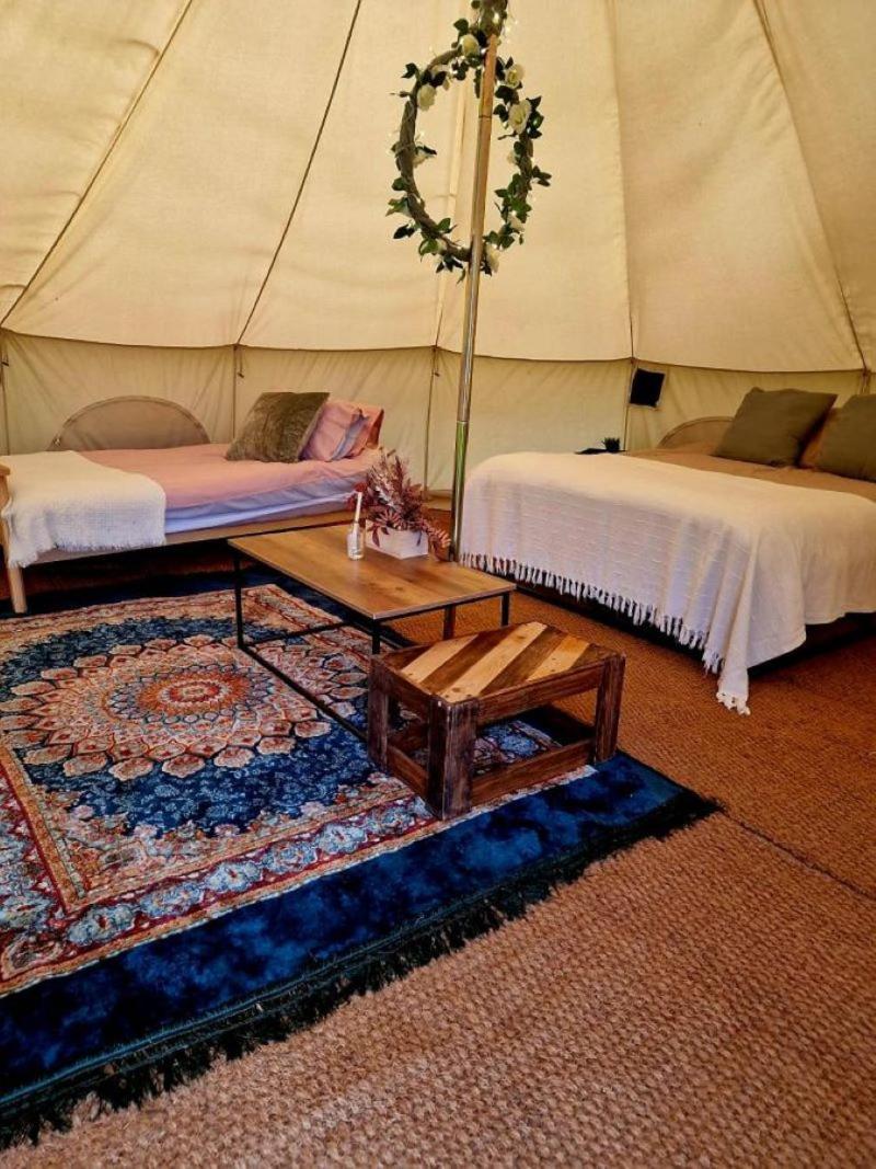 Bell Tent Village Ноттингем Экстерьер фото