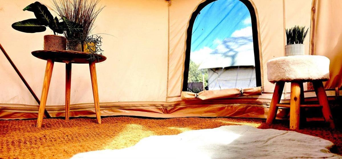 Bell Tent Village Ноттингем Экстерьер фото