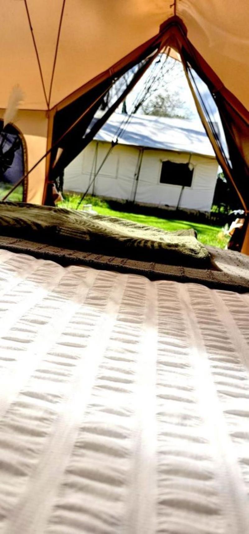 Bell Tent Village Ноттингем Экстерьер фото